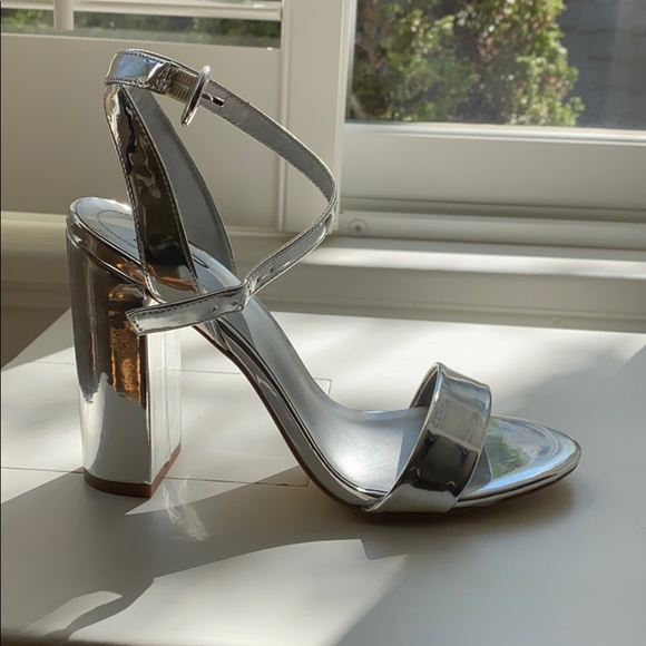 Mirrored silver sandals with chunky heel - Picture 2 of 8